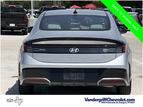 Used 2025 Hyundai Sonata SEL FWD image 5