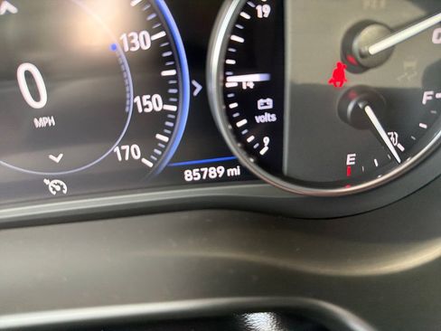 Used 2023 Buick Enclave Avenir w/ Avenir Technology Package AWD/4WD image 18