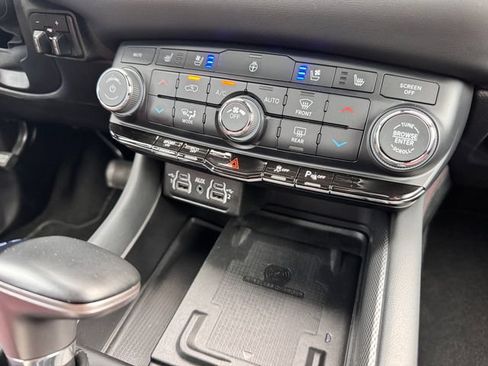 Used 2024 Dodge Durango R/T AWD/4WD image 20