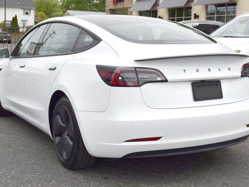 Used 2020 Tesla Model 3 Standard Range RWD image 9