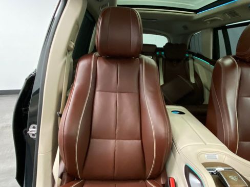 Used 2021 Mercedes-Benz Maybach GLS 600 4MATIC image 26