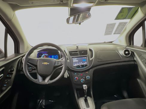 Used 2016 Chevrolet Trax LS image 29