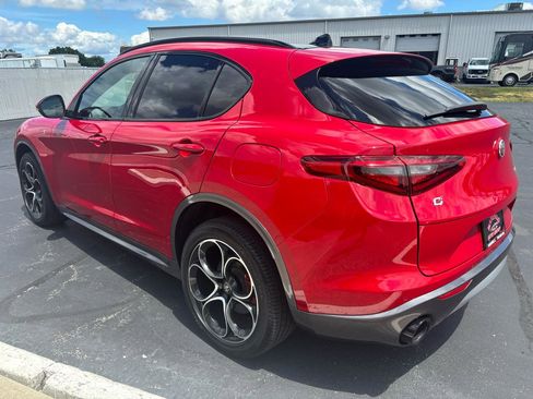 Used 2023 Alfa Romeo Stelvio Ti AWD/4WD image 5