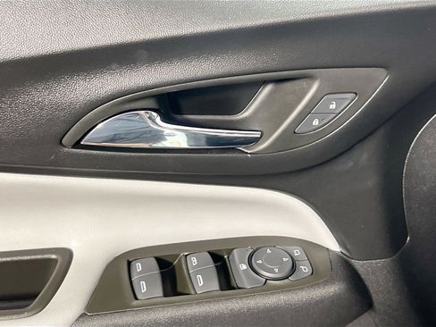 Used 2023 Chevrolet Equinox LS w/ LS Convenience Package image 16