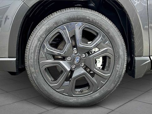 New 2025 Subaru Ascent Bronze Edition image 13