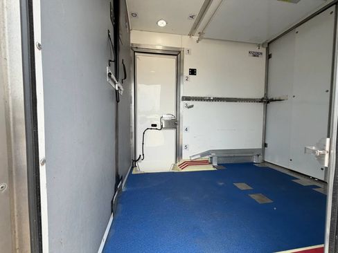 Used 2024 Ford E-350 and Econoline 350 Super Duty w/ Power Windows & Locks Group RWD image 7