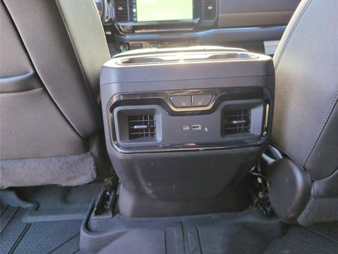 Used 2022 Chevrolet Silverado 1500 ZR2 image 27