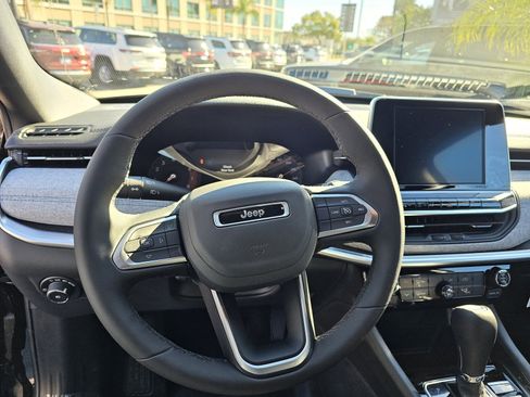 New 2026 Jeep Compass Latitude image 23