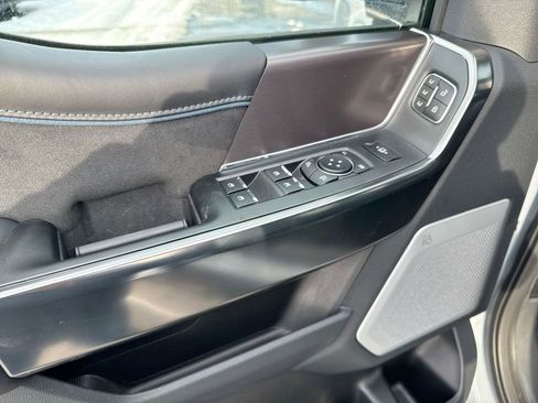 New 2026 Ford F350 Platinum w/ FX4 Off-Road Package image 23