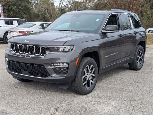 New 2025 Jeep Grand Cherokee Limited w/ Luxury Tech Group II image 7