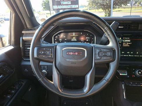Used 2024 GMC Sierra 3500 AT4 w/ AT4 Preferred Package AWD/4WD image 11