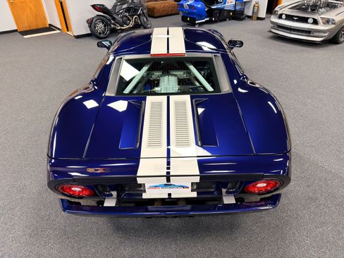 Used 2006 Ford GT RWD image 39