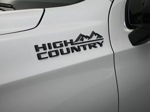 New 2026 Chevrolet Tahoe High Country AWD/4WD image 14