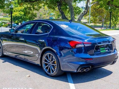 Used 2022 Maserati Ghibli Modena image 5