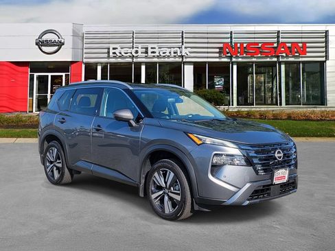 Used 2024 Nissan Rogue SL w/ SL Premium Package AWD/4WD image 2