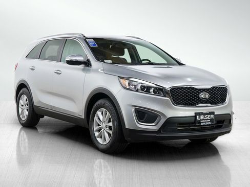 Used 2016 Kia Sorento AWD w/ LX Convenience Package image 8