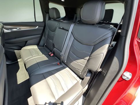 Used 2024 Cadillac XT6 Premium Luxury w/ Platinum Package image 26