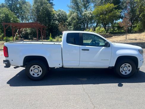 Used 2017 Chevrolet Colorado W/T RWD image 4