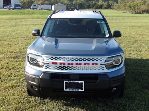 New 2025 Ford Bronco Sport Heritage w/ Convenience Package AWD/4WD image 3