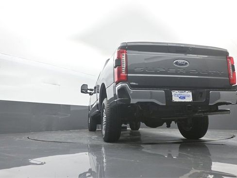 New 2026 Ford F250 Lariat w/ FX4 Off-Road Package image 28