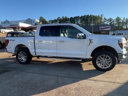 Used 2024 Ford F150 Lariat w/ FX4 Off-Road Package image 16