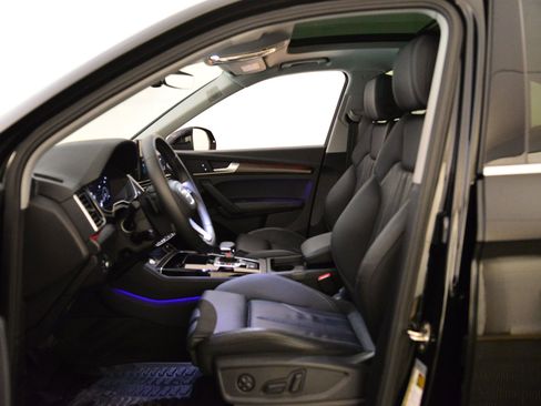 Certified 2025 Audi Q5 e Premium Plus image 27