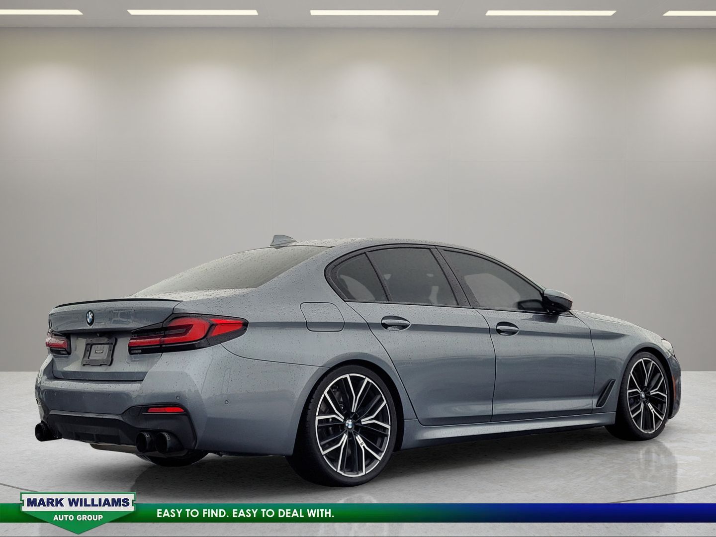 Used 2021 BMW M550i xDrive w/ Executive Package AWD/4WD image 4