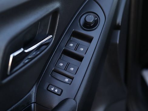 Used 2017 Chevrolet Trax LT image 21