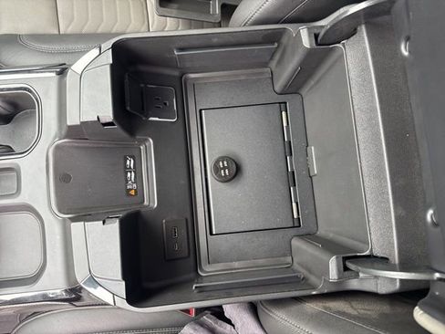 Used 2023 Chevrolet Silverado 1500 ZR2 w/ Technology Package AWD/4WD image 28
