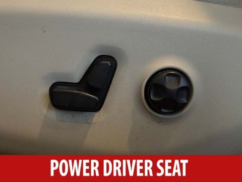 Used 2018 Chrysler Pacifica Limited w/ Advanced Safetytec Group FWD image 7