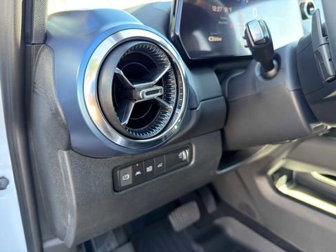 New 2026 Chevrolet Equinox EV LT image 25