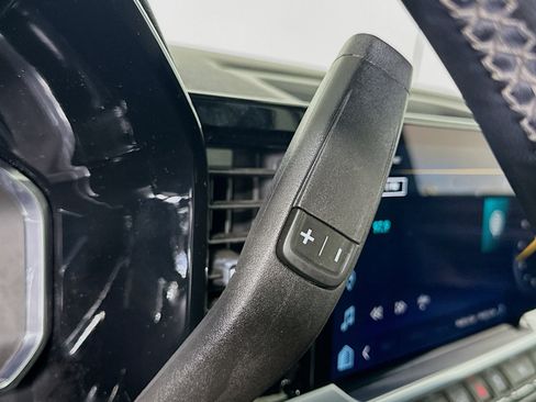 Used 2023 Chevrolet Silverado 1500 LT image 24