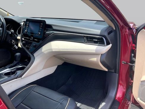 Used 2022 Toyota Camry LE FWD image 17