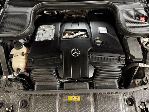 Used 2024 Mercedes-Benz GLS 580 4MATIC image 59