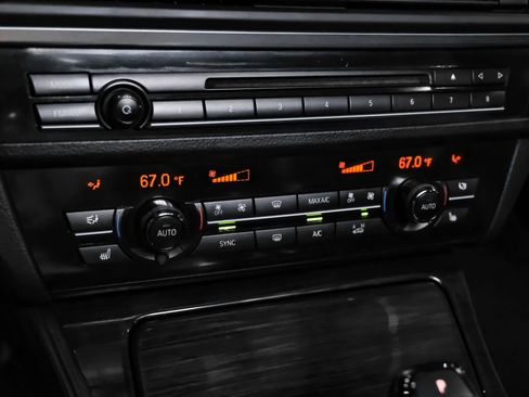 Used 2016 BMW 550i xDrive Sedan image 27