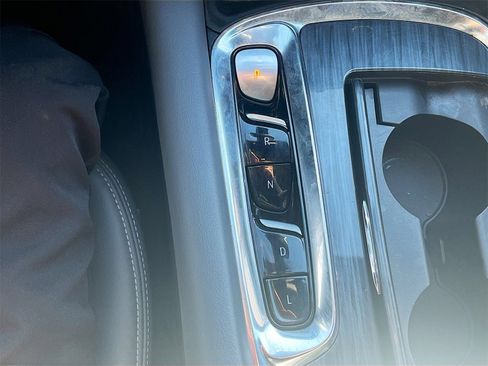 Used 2024 Buick Enclave Essence w/ Experience Buick Package image 16