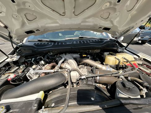 Used 2020 Ford F450 Platinum w/ FX4 Off-Road Package image 34