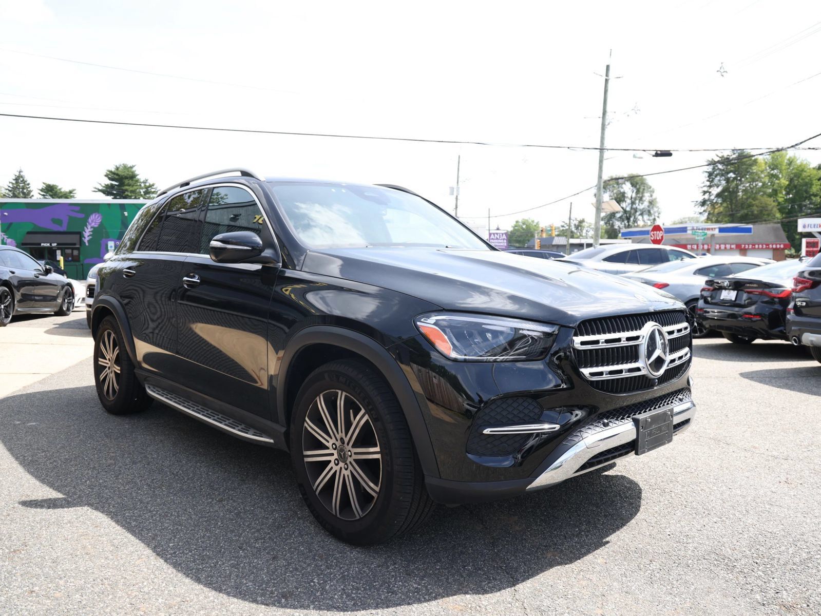 Used 2024 Mercedes-Benz GLE 350 4MATIC image 3