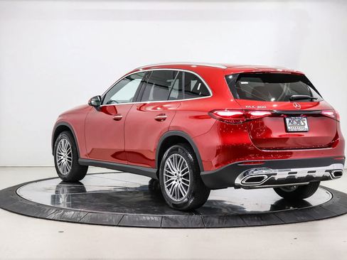 Certified 2026 Mercedes-Benz GLC 300 image 2