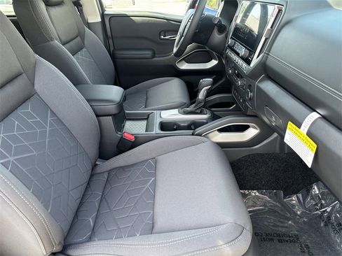 New 2026 Nissan Frontier SV w/ SV Convenience Package image 9