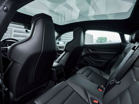 Used 2025 Porsche Taycan Turbo S w/ Premium Package image 41