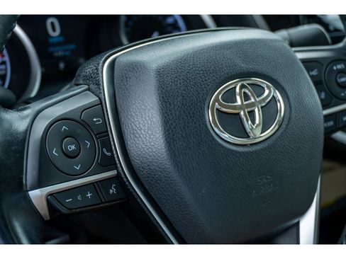 Used 2021 Toyota Camry XLE w/ Navigation Package image 29