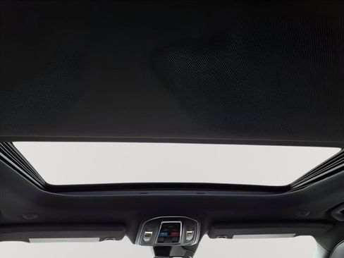 New 2025 Jeep Grand Cherokee 4WD image 14