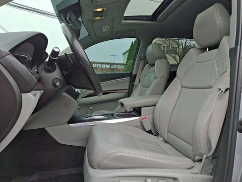 Used 2018 Acura MDX image 16