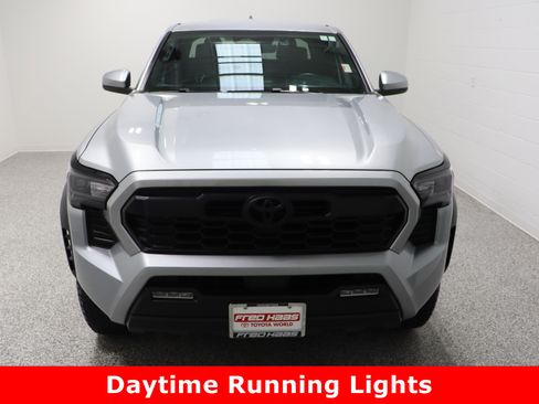 Used 2024 Toyota Tacoma TRD Off-Road image 3