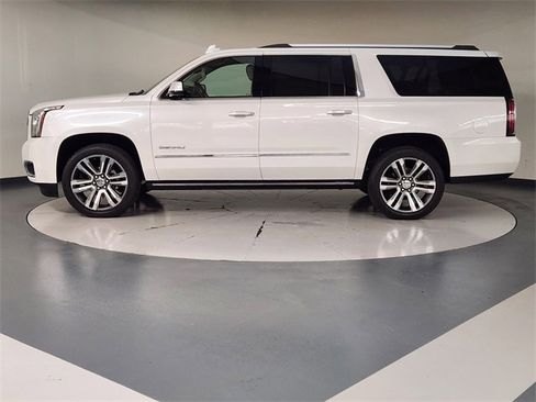 Used 2018 GMC Yukon XL Denali w/ Denali Ultimate Package image 5
