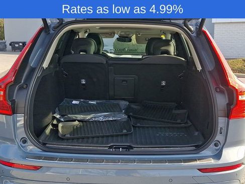 Certified 2023 Volvo XC60 B5 Plus w/ Climate Package image 29