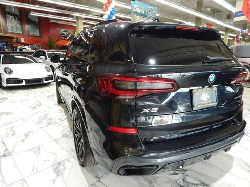 Used 2022 BMW X5 xDrive40i w/ M Sport Package image 9