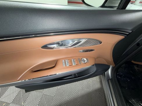 Used 2022 Genesis GV70 2.5T w/ Advanced Package image 15