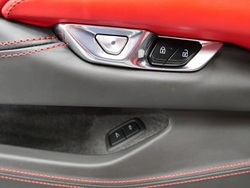 Used 2023 Chevrolet Corvette Stingray Premium Conv w/ Z51 Performance Package image 15